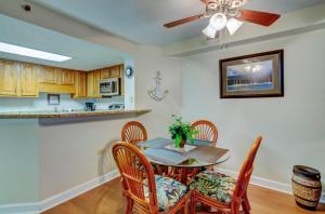 Condo w Pool Access + Ocean Views