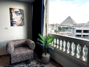 Grand Pyramids Inn