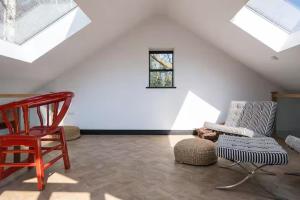 Aylesford - House - Sleeps 2 and 1 infant - Parking - Garden