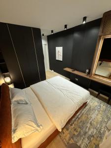 Hils Hotel Apartment by Warm