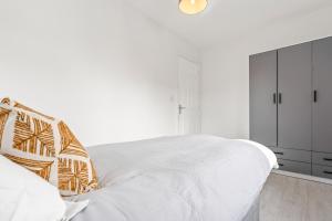 247 Serviced Accommodation in Telford 4BR House