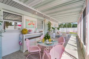 3 Mi to Beach Delightful South Venice Retreat!