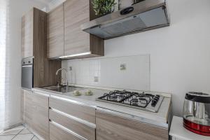 mama home - metro c mirti