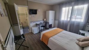 Hotels Hotel du Tricastin : photos des chambres
