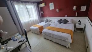 Hotels Hotel du Tricastin : photos des chambres