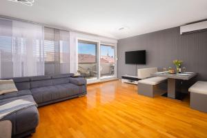 Comfortable Penthouse Apartment - Sita