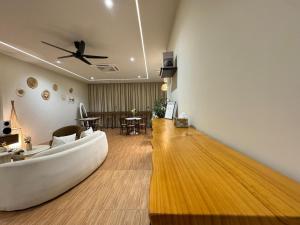 Minimalist Muji Style shop lot