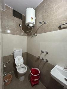 Chandra Guest House
