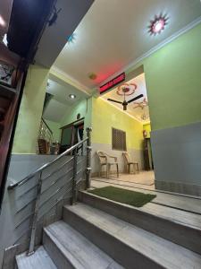 Chandra Guest House