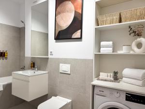 Silk District Apartments by 1SQ