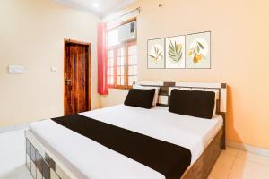 Hotel O Shiv Dham Inn