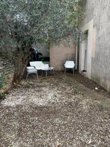 Maisons de vacances Studio avec acces piscine : photos des chambres