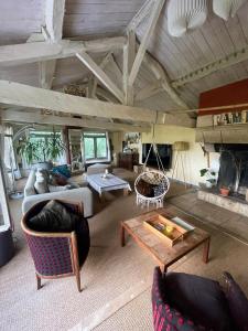 Maisons de vacances Maison Atypique dans le Gers avec activites : photos des chambres