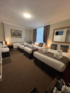 Family Room room in Tudor Court Hotel