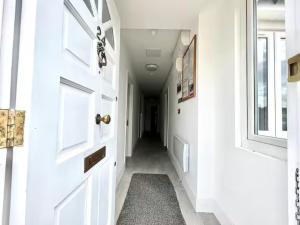 Douglas Rooms