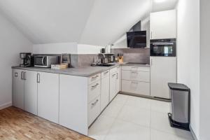 maremar - Style nahe Klinikum - Luxus Boxspring - Parkplatz - Küche - Highspeed WLAN - bis zu 5P