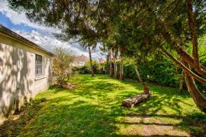 Maisons de vacances Villa 1880 & Belle demeure - Centre ville, Jardin Botanique : photos des chambres