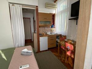 room 10 m from the sea