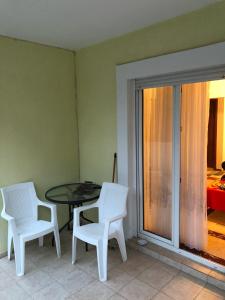 Mia apartments in Petrovac near the sea