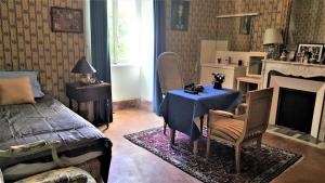 Villa historique à Berrias-et-Casteljau, 350 m² avec piscine privée