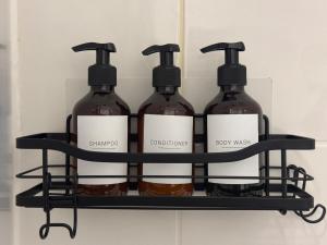 2 bed - 2 bath, gated parking, M62 J27