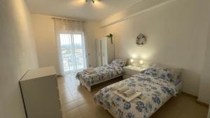 Panoramic Temple And Sea