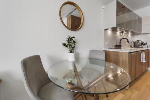 Sunny Oasis with WD I Central Air I Desk I Free Park