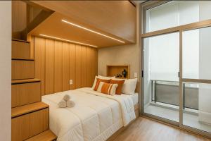 Studio Completo a 100m do Metrô Brooklin HM205