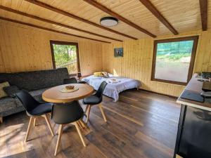 Domek na plaży, jezioro Rybno