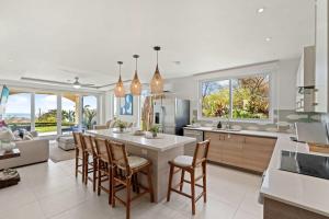 Spectacular Oceanview Villa and Pool