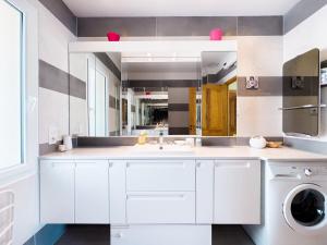 Exclusive Authentic Riviera Villa - Private Pool, Pétanque Court, Panoramic Mediterranean Sea & Estérel Mountain Views