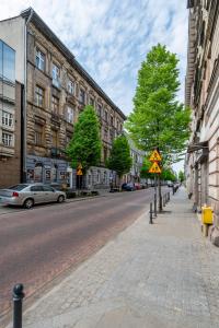 Jaracza City Centre Comfort Apartment by BookingHost