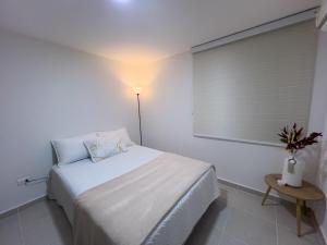 Cozy and close to the airport