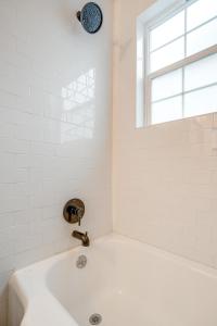 Fort Worth Cottage Retreat