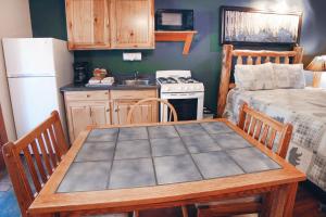 Sunnyside Knoll- 11 apts