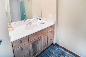 Sunnyside Knoll- 11 apts