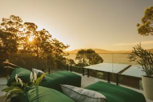 Recanto Lagoa - Casas completas na beira da lagoa com piscina aquecida, jacuzzi privativa, mesa de sinuca e muito mais