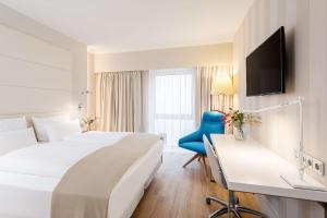 Superior Double or Twin Room room in NH Hamburg Mitte