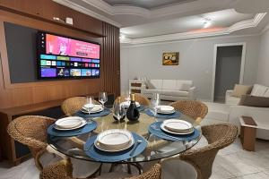 Apê amplo climatizado | Shopping e praia a 150m