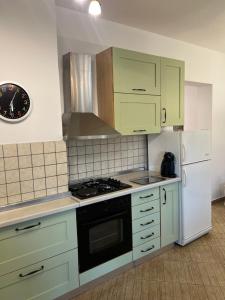 Elins View Stylish Central Apartment with Panoramic Terrace