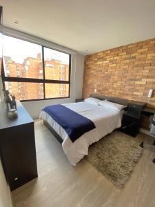 Iluminación, ventilación ubicación estratégica gym wifi