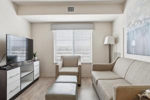 Simplicity At the Rim 1404 I Comfy 2 Bed 2 Bath