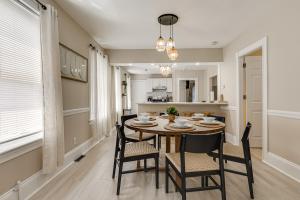 Lively Area Downtown Providence Apartment!