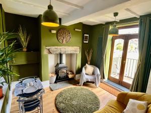 Wicket Green Cottage Hayfield