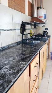 Casa moderna y nueva, vista a las sierras con cercanía al rio