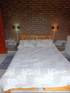 Casa moderna y nueva, vista a las sierras con cercanía al rio