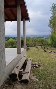 Casa moderna y nueva, vista a las sierras con cercanía al rio