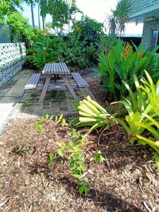 1 bedroom home style unitthe guest matters