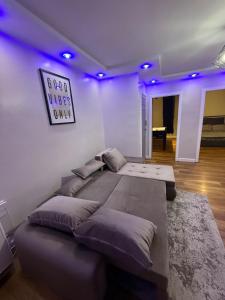 Luxury Modern Apartment, Sleeps 4 and Games Room