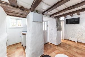 Charming Seaside Escape in Picturesque Cudillero